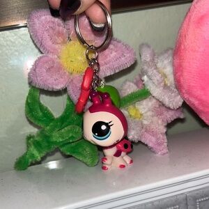 Cute littlest pet shop lady bug gen 4 series 3 Keychain with Flower Charm